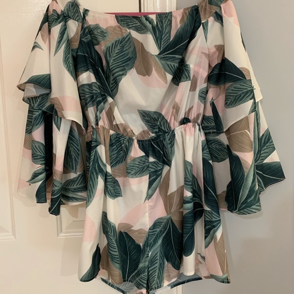 Misguided floral romper - Picture 1 of 4